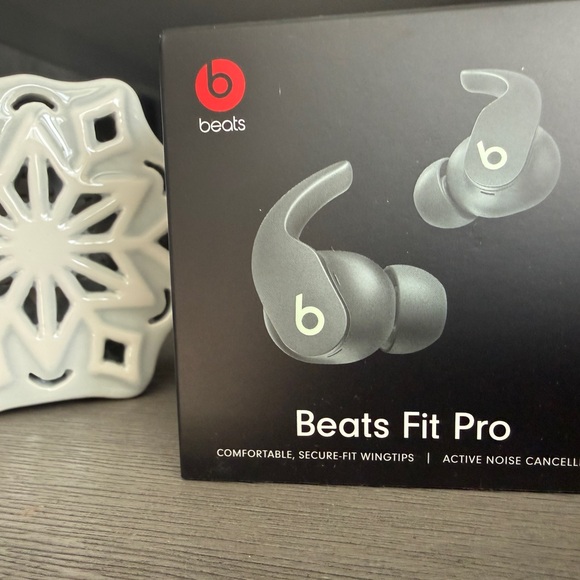 Beats Fit Pro Wireless Earbuds-Sage Gray